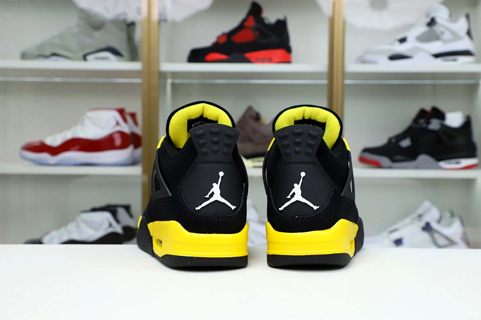 Air Jordan Jordan4  2023 thunder 0726